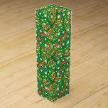 Caja Para Vino Knot Celtic Irish Braid Pattern Green Bonito<br><div class="desc">Este bonito patrón de nudos celtas está hecho en tonos verdes y naranjas y está inspirado en los viejos diseños de vidrio tintado del siglo XIX. Las viñas de las trenzas irlandesas interconectadas forman un círculo y formas de diamante. Este patrón impecable es perfecto para todo aquel que ame nudos...</div>