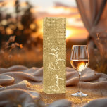 Caja Para Vino Luxury Gold Camp Bride Wine Gift Box<br><div class="desc">Elevar el fin de semana de soltera o la ducha de novia con esta lujosa caja de regalo de oro Camp Bride. Con una brillante textura dorada y una elegante personalización del guión, esta caja es perfecta para regalar vino o champán a la futura novia o a su fiesta nupcial....</div>