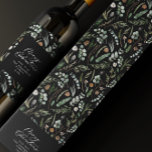 Caja Para Vino Navidades negros mínimo botánico elegante<br><div class="desc">Navidades de vacaciones con un mínimo de follaje moderno sage green script personalizado diseño de caja de favores. El eucalipto pintado a mano,  el follaje mínimo y la moderna corona rústica de mimbre le dan a este diseño vacacional un toque lujoso. En verde elegante,  negro,  marrón y gris.</div>