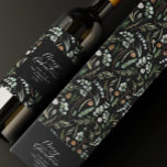 Caja Para Vino Navidades negros mínimo botánico elegante<br><div class="desc">Navidades de vacaciones con un mínimo de follaje moderno sage green script personalizado diseño de caja de favores. El eucalipto pintado a mano,  el follaje mínimo y la moderna corona rústica de mimbre le dan a este diseño vacacional un toque lujoso. En verde elegante,  negro,  marrón y gris.</div>