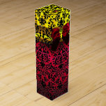 CAJA PARA VINO RIBÓN DE BURGUNDA ROJA, ARTE DE ORO NEGRO NOUVEAU<br><div class="desc">Elegante caja de regalo dorada amarilla con vibrante piedra de rubí roja 3D, elegante, singular damasco Art Nouveau, fácil personalizable con tu texto para vino boda, regalo nupcial, dulce 16, duchas de bebé, duchas de novias, fiestas de cumpleaños quinceanera, Bat Mitzvah, duchas de compromiso romántico, Navidades, vacaciones, oficina, reuniones familiares,...</div>