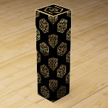 Caja Para Vino RPG Dice | Fantasía de oro Retro Tabletop PnP Game<br><div class="desc">Siempre es JUEGO, así que elige tu iniciativa de armas y rollos... Un boda/fiesta de jugadores de MODA GEEK de novedad ideal para cualquier tabletas de la vieja escuela bolígrafo/lápiz y papel de fantasía (PnP) jugador de rol de fantasía con un dados poliédrico de 20 lados con un rollo natural...</div>