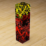 CAJA PARA VINO RUBY RED RIBBON, ORO NEGRO ART NOUVEAU DAMASK<br><div class="desc">Elegante caja de regalo de oro con vibrante gema de rubí rojo 3D, elegante, singular damasco de Art Nouveau, fácil personalizable con tu texto e iniciales como ceremonia de boda, invitación nupcial, dulce 16, salva la fecha, gracias, duchas de bebé, duchas de novias, fiestas de cumpleaños quinceanera, Bat Mitzvah, duchas...</div>