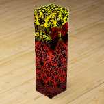 CAJA PARA VINO RUBY RED RIBBON, ORO NEGRO ART NOUVEAU DAMASK<br><div class="desc">Elegante caja de regalo dorada amarilla con vibrante piedra de rubí roja 3D, elegante, singular damasco Art Nouveau, fácil personalizable con tu texto para vino boda, regalo nupcial, dulce 16, duchas de bebé, duchas de novias, fiestas de cumpleaños quinceanera, Bat Mitzvah, duchas de compromiso romántico, Navidades, vacaciones, oficina, reuniones familiares,...</div>