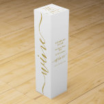 Caja Para Vino Script simple - Blanco y oro<br><div class="desc">Simple Script - Caja De Vino Blanco Y Oro Por La Tienda De Tarjetas De Negocios.</div>