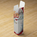 Caja Para Vino Vintage Christmas, Jolly Winking Santa Claus<br><div class="desc">Diseño de vacaciones de Navidades de ilustracion de época con un feliz y alegre Santa Claus usando un gorra y guiñando el ojo como si tuviera un secreto. Ho,  ho,  ho,  ¡Feliz Navidad!</div>