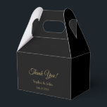 Caja romántica de favores de la boda de oro y negr<br><div class="desc">Estilo: Las cajas Favor de Cinta con Cinta Favor Box son tan únicas como sus invitados. ¡Ideales para bodas, cumpleaños, eventos corporativos y más! Dimensiones: 7, 6 cm de ancho x 3, 8 cm de ancho x 8, 2 cm de ancho Impresión a color completo en material de tarjetas de...</div>