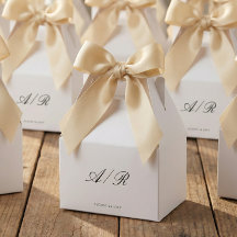 Cajas de regalo de boda con caligrafía elegante y 