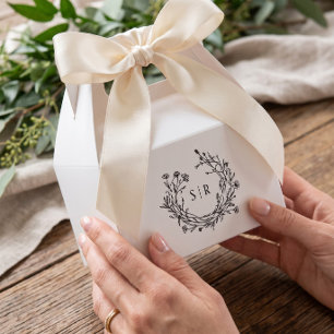 Cajas de regalos de boda con monograma floral eleg