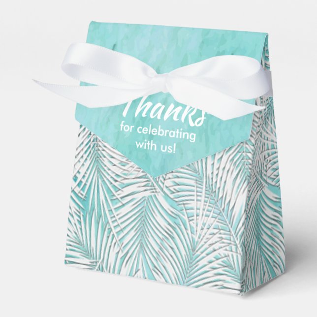 Cajas de regalos de fiesta con palmas blancas sobr (Front Side)