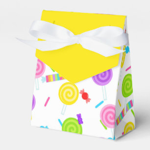 Cajas favoritas de golosinas dulces y amarillas