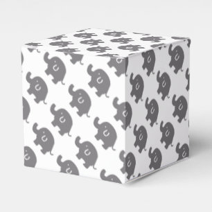 Cajas grises y blancas del elefante lindo del