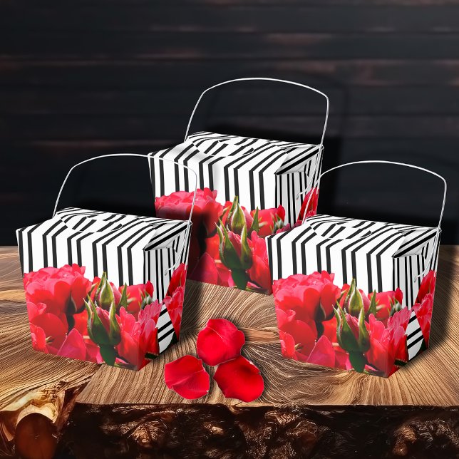 Cajas para llevar rosas rojas acuarela con rayas b (Take out style favor boxes 2"w x 2"l x 2.75"h, ships flat, some assembly required.)