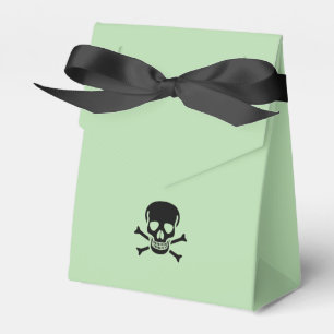 Cajas pequeñas de carpas verdes del cráneo negro