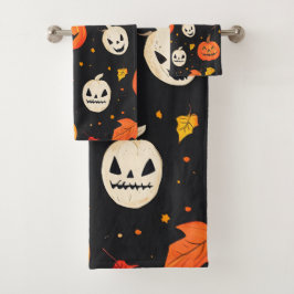 Calabaza divertida de Halloween y hojas impresa