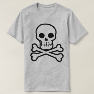 Calavera pirata y camiseta cruzada