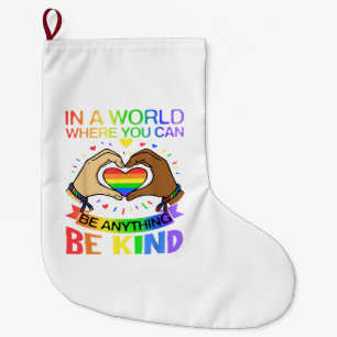 Calcetín Navideño Grande Camiseta de Conciencia de Igualdad de Arcoiris de 