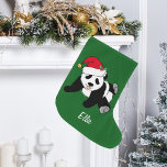 Calcetín Navideño Grande Cute Navidades Panda Bear<br><div class="desc">Este hermoso oso panda de Navidades presenta un lindo panda con un sombrero rojo de Santa. Este bonito de Navidades de animales personalizados está decorado con un bonito fondo de vacaciones verde. Personalice con su propio texto en la parte inferior para un regalo elegante.</div>