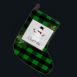 Calcetín Navideño Grande Jugador de búfalo verde de nieve<br><div class="desc">Añada un toque festivo a su manto de chimenea esta temporada navideña con un Snowman Green Buffalo Plaid Stocking. El diseño de Stocking design incluye una caja adornada con ramas de pino y un encantador muñeco de nieve sobre un fondo de manto de búfalo con un espacio que puedes añadir...</div>