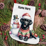 Calcetín Navideño Grande Labrador negro, perro acribillador y muñeco de nie<br><div class="desc">Buscando el mejor regalo para tu mejor Labrador revisa nuestras medias de Navidades Labrador Retriever, el accesorio de vacaciones perfecto para cualquier amante de los perros! Elija entre diseños con etiquetas negras, amarillas o chocolate. Diseños festivos de perros santa adorables laboratorios vestidos con sus propios sombreros de Santa, elegante diseño...</div>