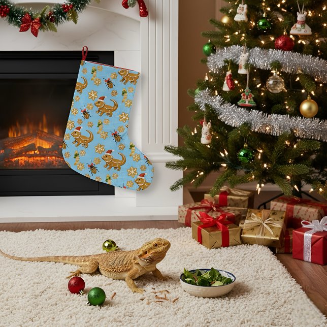 Calcetín Navideño Grande Navidades de Dragón con Pan de Gingerbread (Festive blue Christmas stocking with gingerbread bearded dragon holiday design.)