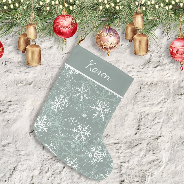 Calcetín Navideño Grande Navidades de nombres de copos de nieve verdes y bl (Forest green and white snowflakes name Christmas Large Christmas Stocking)