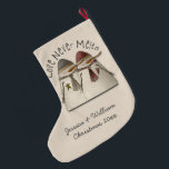 Calcetín Navideño Grande Pareja de nieve personalizada (2 lados)<br><div class="desc">El amor de la pareja de nieve de los hombres de nieve nunca se derrite, ideal para las parejas que se casan en primera Navidad, hace un conservador único y maravilloso, fácil de personalizar con su nombre u otro texto. Bolsas de navidades de los hombres de nieve de Ricaso copyright...</div>