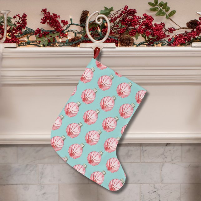 Calcetín Navideño Grande Patrón de ornamentos de conchas rojas (Red Seashell Ornament Pattern Large Christmas Stocking)