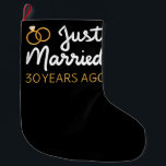 Calcetín Navideño Grande Recién Casado Hace 30 Años IV<br><div class="desc">Diseño bonito, perfecto para todo aquel que haya estado casado por 30 años y para una ceremonia de renovación de la promesa boda. ¡Es un gran conjunto para las parejas! Cita de 'Acabo de casar hace 30 años' para una pareja que se casó hace 30 años o una pareja que...</div>