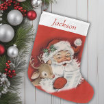 Calcetín Navideño Grande Retro Santa Vintage y reno personalizado<br><div class="desc">Este Navidad Retro Vintage y Reindeer Personalizado Stocking es la mezcla perfecta de nostalgia y encanto, aportando un toque clásico de espíritu vacacional a su decoración festiva. Este establecimiento alberga un delicioso ilustracion a la antigua de Santa Claus y su fiel reno, que recuerda a los preciados recuerdos infantiles. Los...</div>