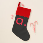 Calcetín Navideño Monograma rojo negro Letra inicial lino moderno<br><div class="desc">Este producto con un diseño sencillo pero llamativo puede hacerte destacar entre la multitud. Inmediatamente atraerá la atención por su diseño minimalista y moderno.</div>