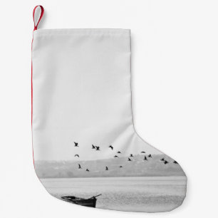 CALCETÍN NAVIDEÑO PEQUEÑO AVES VOLANDO SOBRE EL BARCO