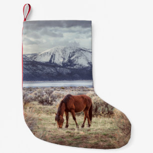 Calcetín Navideño Pequeño Caballo salvaje: El paisaje invernal de Nevada.