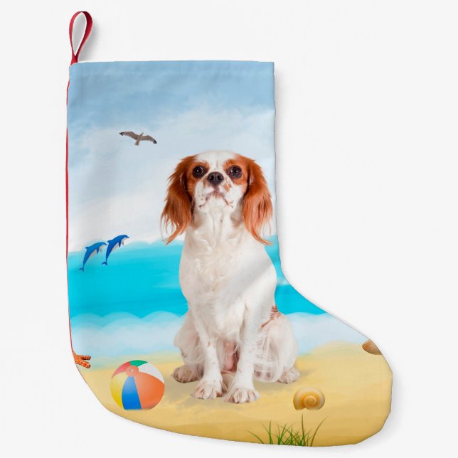 Calcetín Navideño Pequeño Cavalier King Dog en la playa (Anverso)
