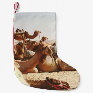 CALCETÍN NAVIDEÑO PEQUEÑO CINCO CAMELLOS SOBRE EL TERRENO