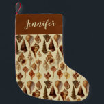 Calcetín Navideño Pequeño Coastal Beach Seasheles Caracoles beige marrones<br><div class="desc">Recomendado para los Navidades costeros de la playa. Tiene varias conchas de caracoles marinos de diferentes formas. El fondo es marrón claro, como la arena o el papel antiguo. Las conchas de caracol son un ilustracion zoológico de un libro de zoología vintage, "A Conchological Manual" de G.B. Sowerby, de 1839,...</div>