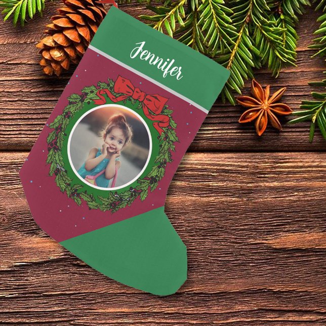 Calcetín Navideño Pequeño Crea tu propia foto de Navidades personales (Create your own Christmas photo monogrammed stocking. You can add your own photo and name.)