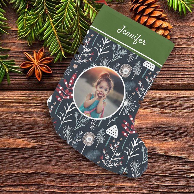 Calcetín Navideño Pequeño Crea tu propia foto monogramada (Beautiful personalized Christmas photo stocking. You can add your own name and photo to personalize.)