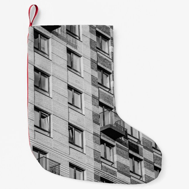 CALCETÍN NAVIDEÑO PEQUEÑO EDIFICIO DE CONCRETO BLANCO Y NEGRO (Anverso)