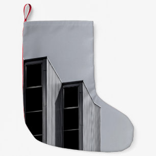 CALCETÍN NAVIDEÑO PEQUEÑO EDIFICIO DE CONCRETO GRIS