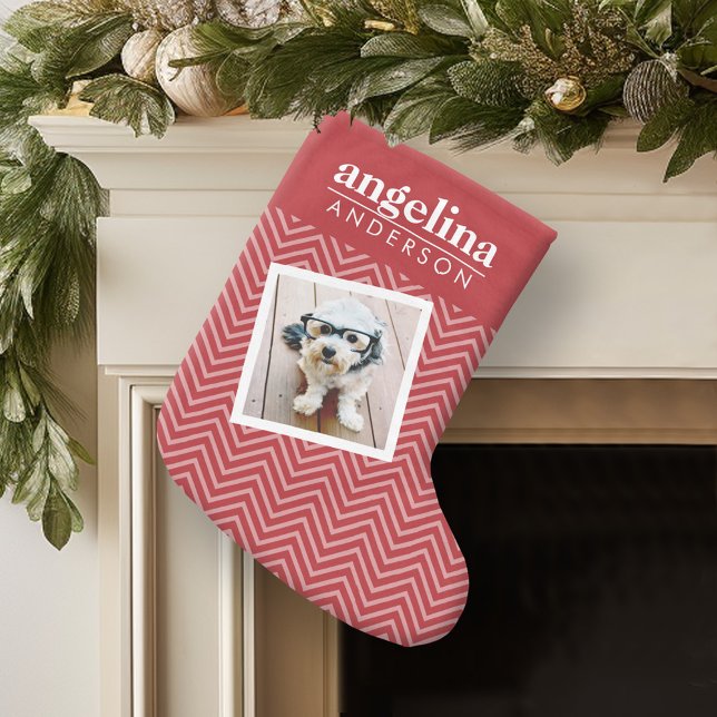 Calcetín Navideño Pequeño Foto con patrón de cheurón y nombre personalizado (Personalized Christmas Stocking)