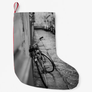 CALCETÍN NAVIDEÑO PEQUEÑO FOTO GRAYSCALE DE LA BICICLETA EN EL MURO