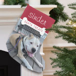 Calcetín Navideño Pequeño Fotografía divertida del perro de los tratamientos<br><div class="desc">Sorprende a Papá Noel con estos fabulosos calcetines navideños. A tu perro le encantarán estos Navidades divertidos que se hacen personalizados sólo para ellos. El caldo presenta a sus mascotas personalizar el nombre con un hueso de perro blanco que sobrepone las palabras "Santa trata". Agradable, festivo y con mucho espacio...</div>