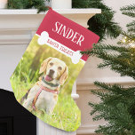 Calcetín Navideño Pequeño Fun Dog Photo and Name Personalized<br><div class="desc">Sorprende a Papá Noel con estos fabulosos calcetines navideños. A tu perro le encantarán estos Navidades divertidos que se hacen personalizados sólo para ellos. El caldo presenta a sus mascotas personalizar el nombre con un hueso de perro blanco que sobrepone las palabras "Santa trata". Agradable, festivo y con mucho espacio...</div>