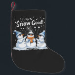 Calcetín Navideño Pequeño Hasta la nieve, buenos Navidades de Snowman<br><div class="desc">humor de los muñecos de nieve,  navidades snowman,  sombrero santa,  navidades 2024,  humor de las vacaciones,  muñeco de nieve escalofriante,  navidades de copos de nieve,  diversión de los navidades,  diseño festivo,  amantes de las nevadas,  santa gráfica,  espíritu festivo,  muñeco de nieve gracioso</div>