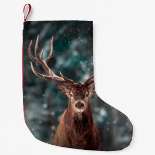 Calcetín Navideño Pequeño Hombre noble de ciervo en bosque de nieve de invie