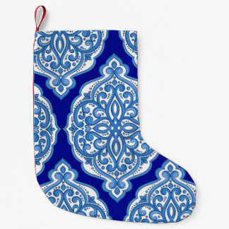 Calcetín Navideño Pequeño Lujoso decorado en blanco y azul turco.