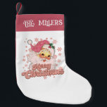 Calcetín Navideño Pequeño Merry Christmas Retro Typography Santa Gorra Rosa<br><div class="desc">Feliz Navidad,  tipografía retro rosa con un Santa Claus con un gorra rosa.</div>