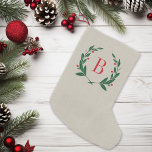 Calcetín Navideño Pequeño Monograma de Laurel Wreath, Navidades rusos<br><div class="desc">Navidades monogramados personalizados con un diseño rústico de burlap. Por favor, tenga en cuenta que el diseño falso de la burpía está impreso en la tela, el calzado no está hecho de material de burpón. Personalízalo con tu nombre u otro texto personalizado en un marco de laurel. Haga clic en...</div>