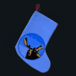 Calcetín Navideño Pequeño Moose in Winter - Original Wildlife Art<br><div class="desc">Retrato de Moose in Winter, pintura original. Nos especializamos en arte original lindo y divertido. Compra esto por ti mismo o como un gran regalo para tus amigos amantes de Moose in Winter. Sea creativo - haga clic en el PERSONALIZAR para añadir/eliminar/cambiar texto, cambiar el tamaño de la imagen, cambiar...</div>